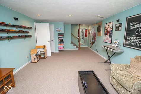 8910 Skippers Way Indianapolis IN 46256