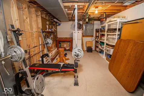 8910 Skippers Way Indianapolis IN 46256