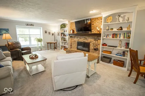8910 Skippers Way Indianapolis IN 46256
