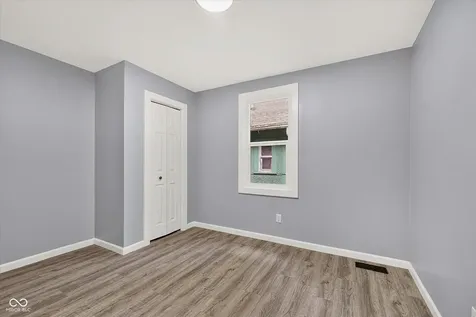 1256 W 33rd Indianapolis IN 46208