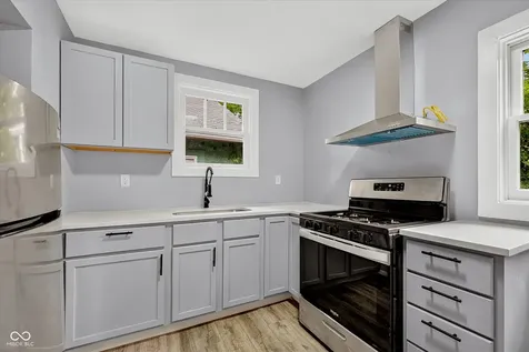 1256 W 33rd Indianapolis IN 46208