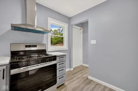 1256 W 33rd Indianapolis IN 46208