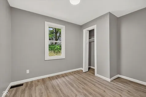 1256 W 33rd Indianapolis IN 46208
