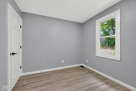 1256 W 33rd Indianapolis IN 46208