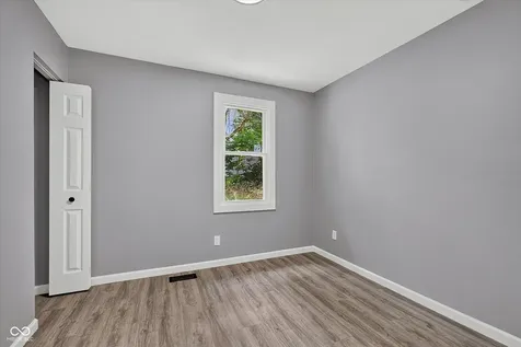 1256 W 33rd Indianapolis IN 46208