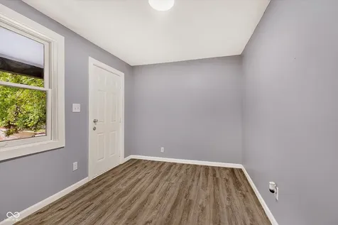 1256 W 33rd Indianapolis IN 46208