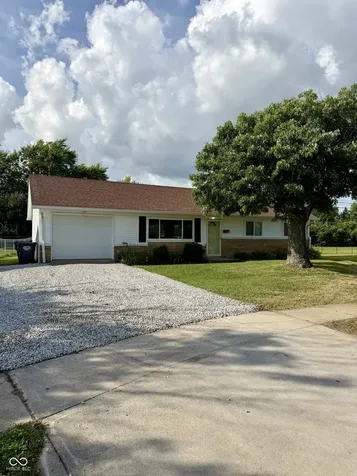 55 Crestview Greenwood IN 46143