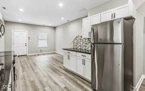 3239-3241 Boulevard Place Indianapolis IN 46208