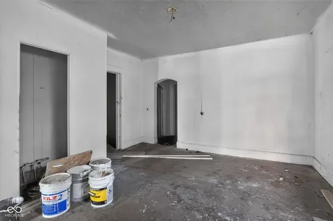 639 Warren Avenue Indianapolis IN 46221