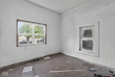 639 Warren Avenue Indianapolis IN 46221