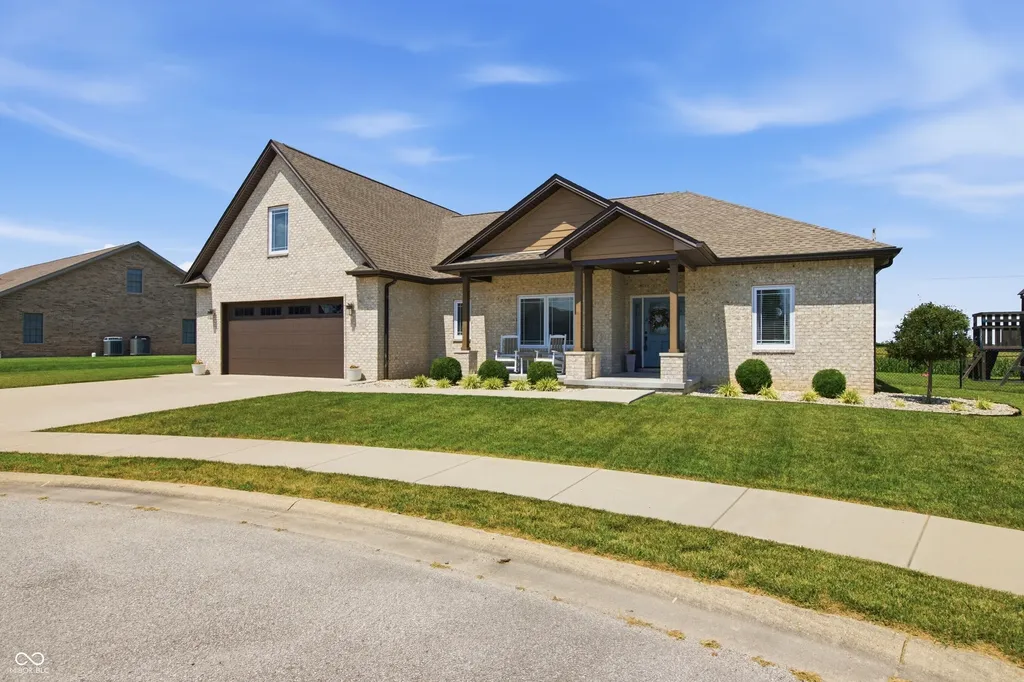 3522 Castlerock Court Seymour IN 47274