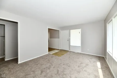 3060 Midvale Drive Indianapolis IN 46222