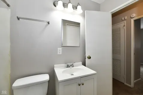3060 Midvale Drive Indianapolis IN 46222