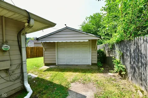 3060 Midvale Drive Indianapolis IN 46222