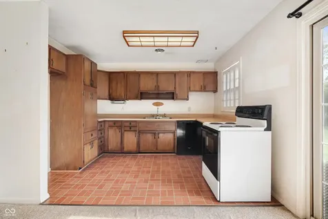 1511 N Dukane Way Indianapolis IN 46214