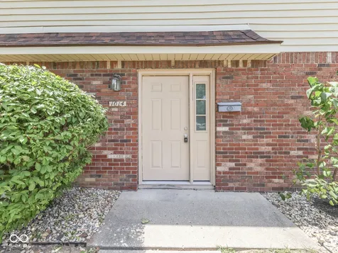 1014 Greenwood Trail E Greenwood IN 46142