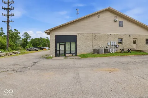 1285 S Jackson Street Greencastle IN 46135