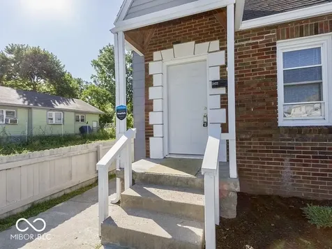 2827 E Brookside Avenue Indianapolis IN 46218