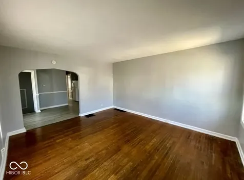 2827 E Brookside Avenue Indianapolis IN 46218