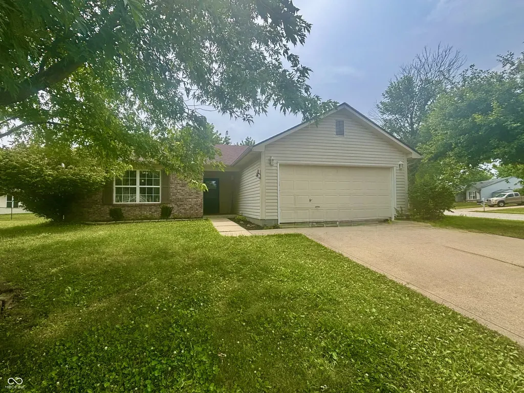 1157 Fielding Lane Franklin IN 46131