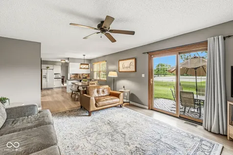 8223 Picadilly Lane Indianapolis IN 46256