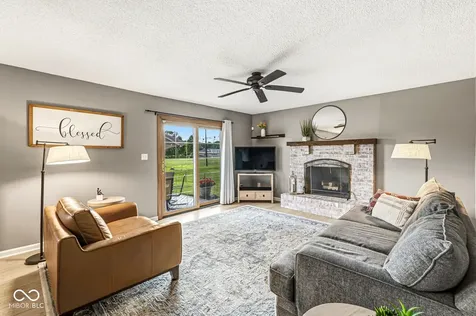 8223 Picadilly Lane Indianapolis IN 46256