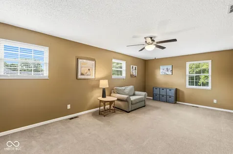 8223 Picadilly Lane Indianapolis IN 46256