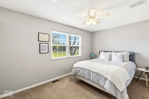 8223 Picadilly Lane Indianapolis IN 46256