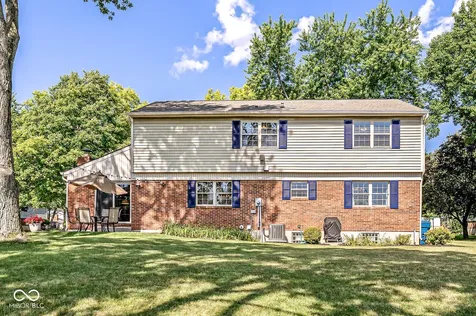 8223 Picadilly Lane Indianapolis IN 46256