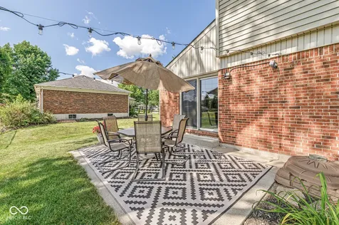 8223 Picadilly Lane Indianapolis IN 46256
