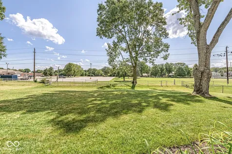 8223 Picadilly Lane Indianapolis IN 46256