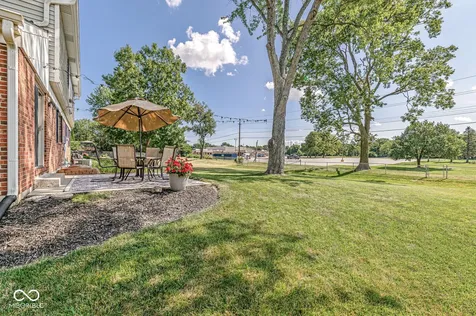 8223 Picadilly Lane Indianapolis IN 46256