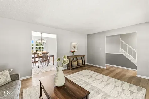 8223 Picadilly Lane Indianapolis IN 46256