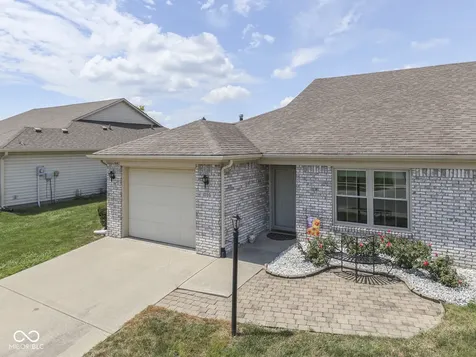 1999 Flamingo Way Franklin IN 46131