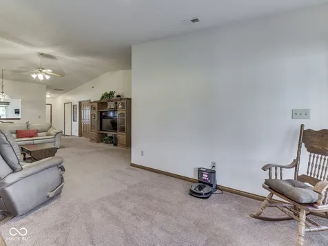 1999 Flamingo Way Franklin IN 46131