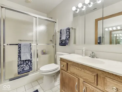 1999 Flamingo Way Franklin IN 46131