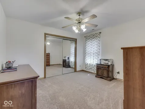 1999 Flamingo Way Franklin IN 46131