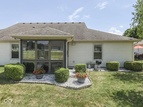 1999 Flamingo Way Franklin IN 46131