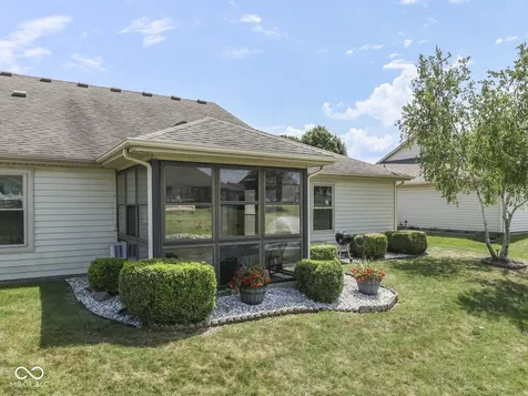 1999 Flamingo Way Franklin IN 46131