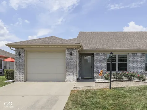 1999 Flamingo Way Franklin IN 46131