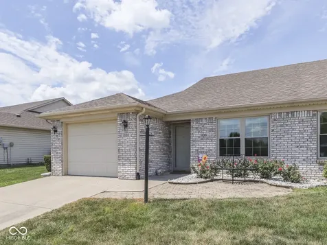 1999 Flamingo Way Franklin IN 46131