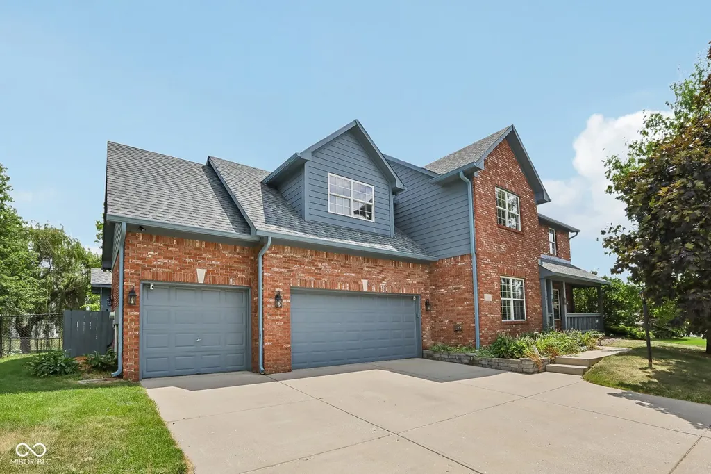 331 N Greenbriar Drive Greenwood IN 46142