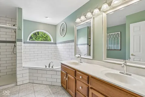 331 N Greenbriar Drive Greenwood IN 46142