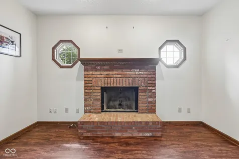 331 N Greenbriar Drive Greenwood IN 46142
