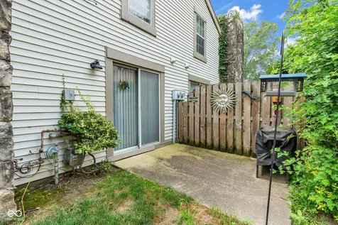 7907 Hunters Path Indianapolis IN 46214