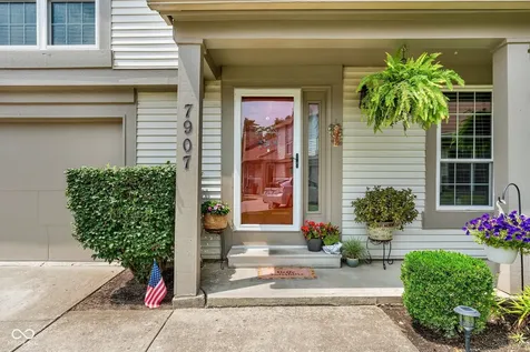 7907 Hunters Path Indianapolis IN 46214