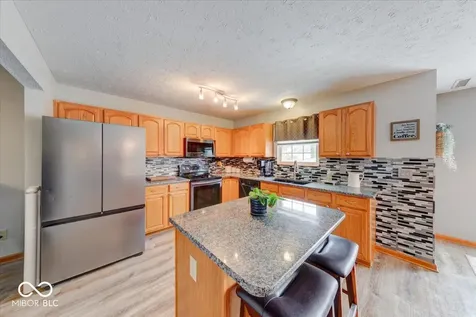 43 Pin Oak Court Whiteland IN 46184