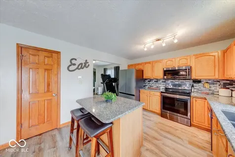 43 Pin Oak Court Whiteland IN 46184