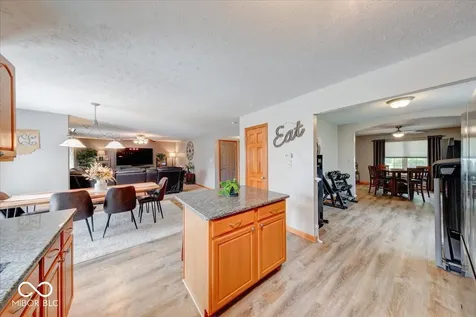 43 Pin Oak Court Whiteland IN 46184