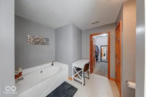 43 Pin Oak Court Whiteland IN 46184